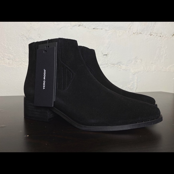 Vero Moda Leather Boots - Picture 2 of 8